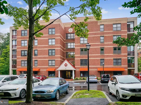 602 McKinsey Park Dr APT 103, Severna Park, MD 21146
