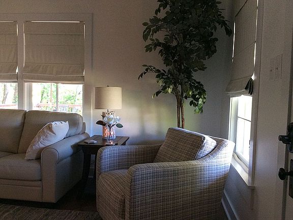 Entry to the living room.