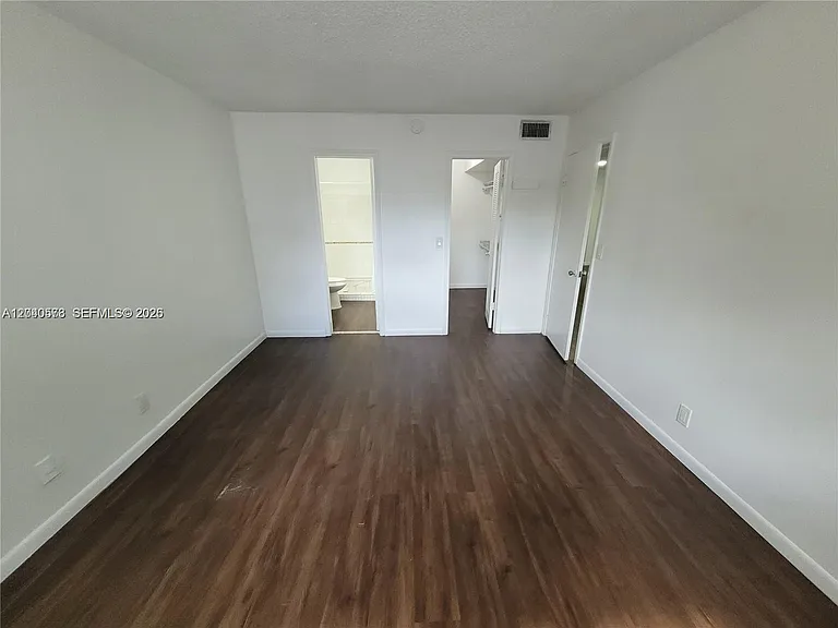2832 W Fillmore St #18 — Photo 8