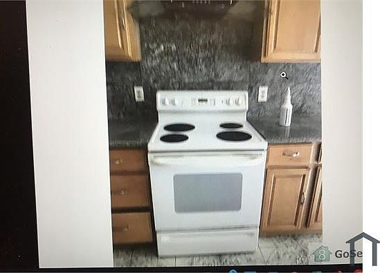 4th image of 712 Chemeketa Dr