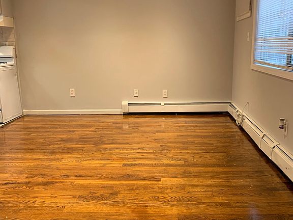 4th image of 1289 Chisholm St APT 1