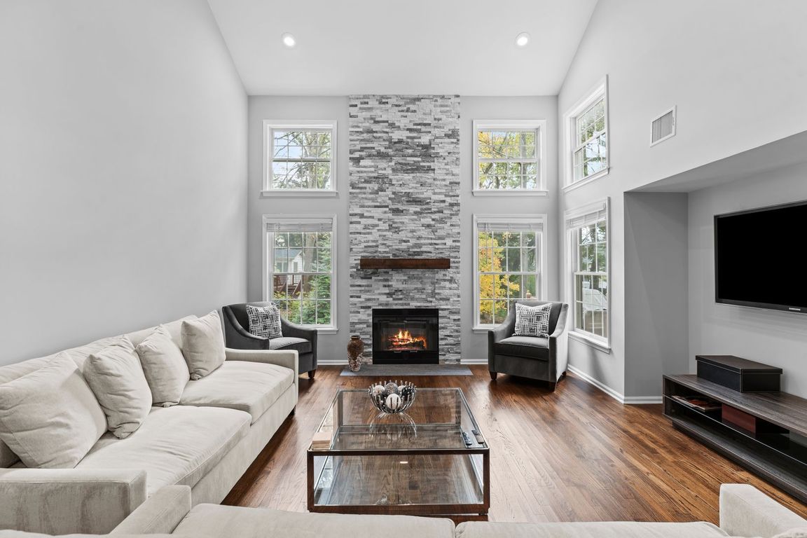 next background image