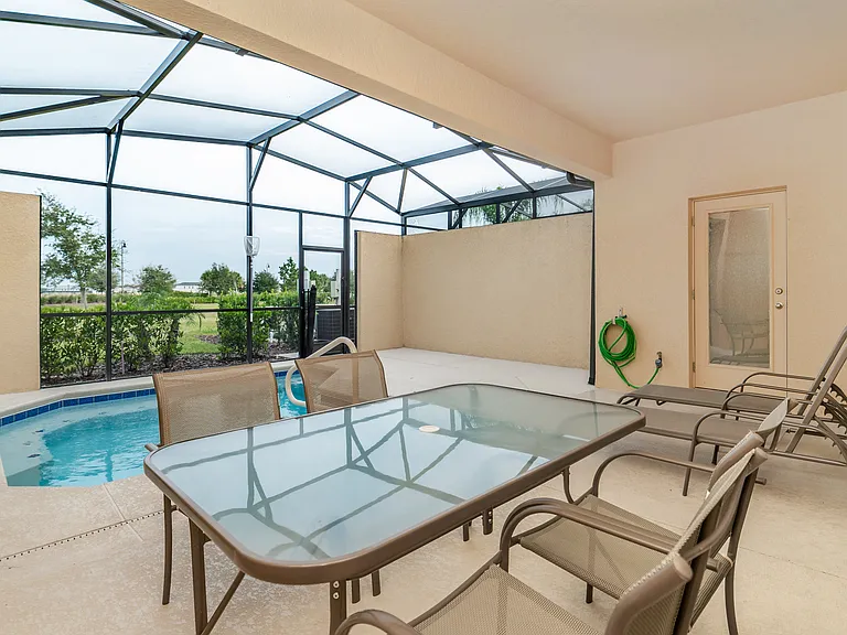4690 Terrasonesta Dr — Photo 2