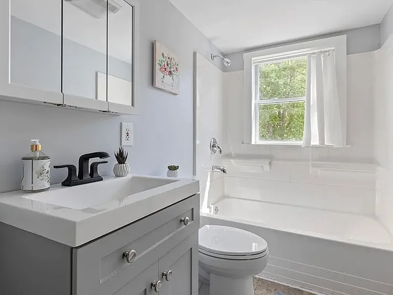 149 Oak St — Photo 13