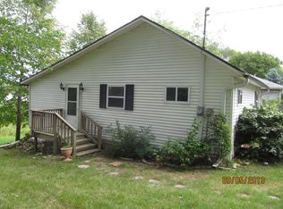 W6620 Barkers Rd, Elkhorn, WI 53121