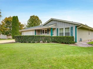 25907 Fairfax Ct, Wind Lake, WI 53185