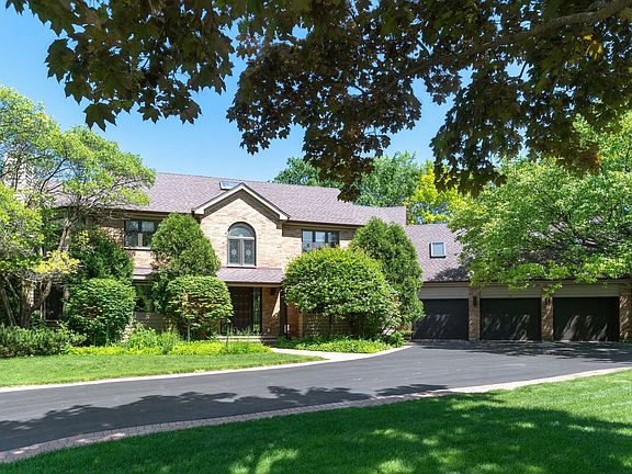 2nd image of 15 Hemlock Ln