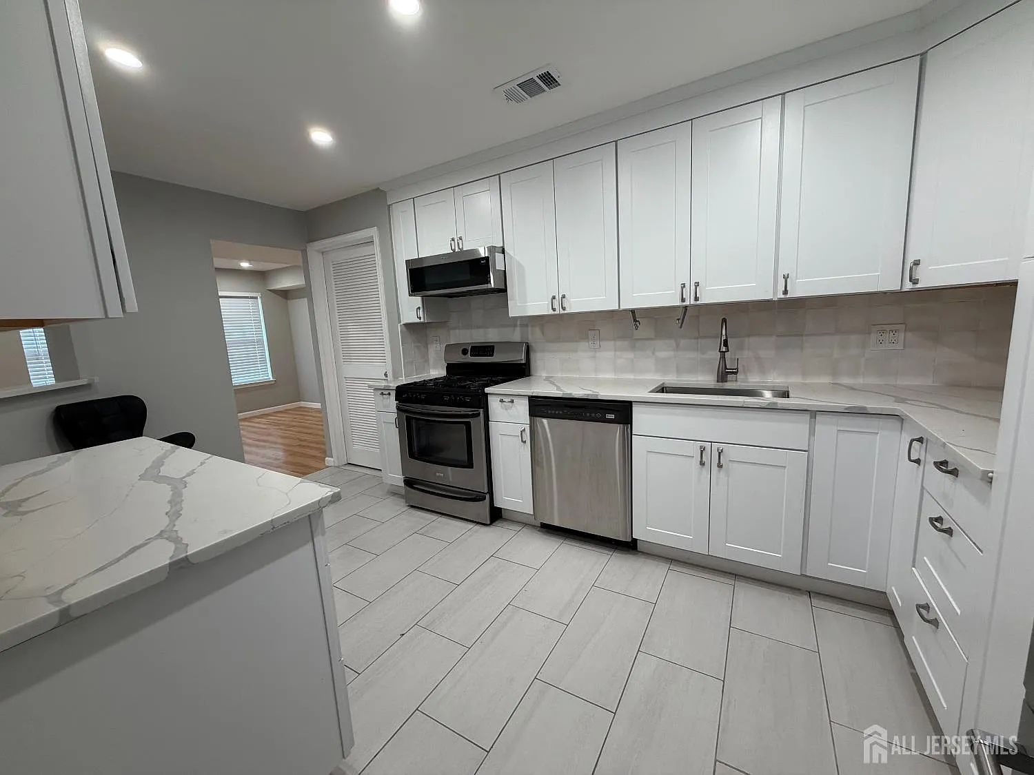 2 bed, 2.0 bath, 1157 sqft, $2,970 — Photo 1