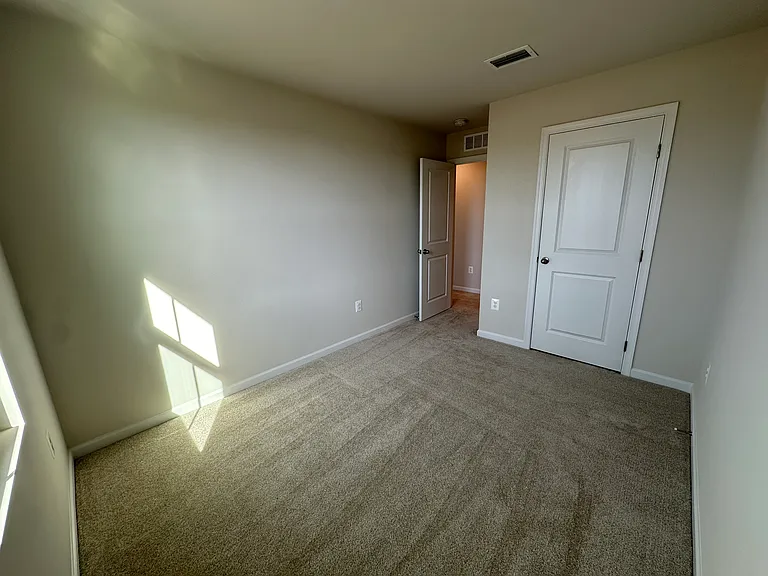 3016 Silver Birch Ln — Photo 10