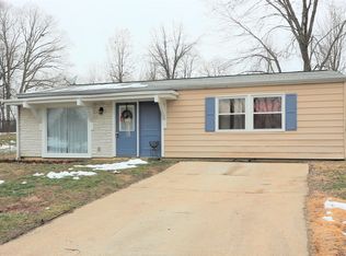71 Cedar Ridge Dr, Pacific, MO 63069