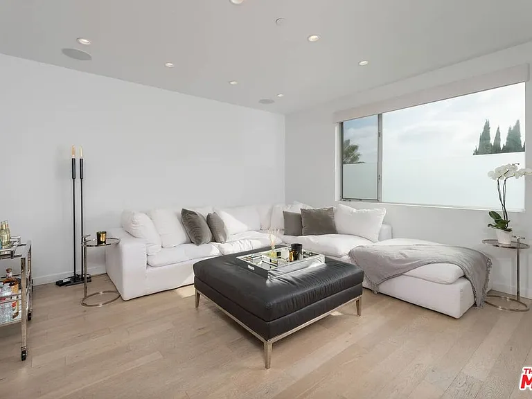 1040 N Spaulding Ave #3 — Photo 7