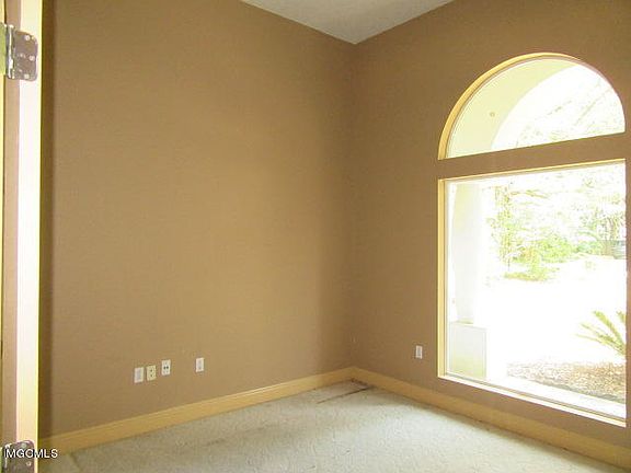 4th image of 3412 Dijon Ave