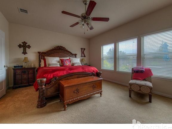 4th image of 1405 Rainbow Parke Dr