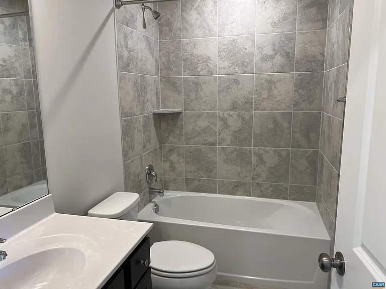 325 Willowshire Ct — Photo 20