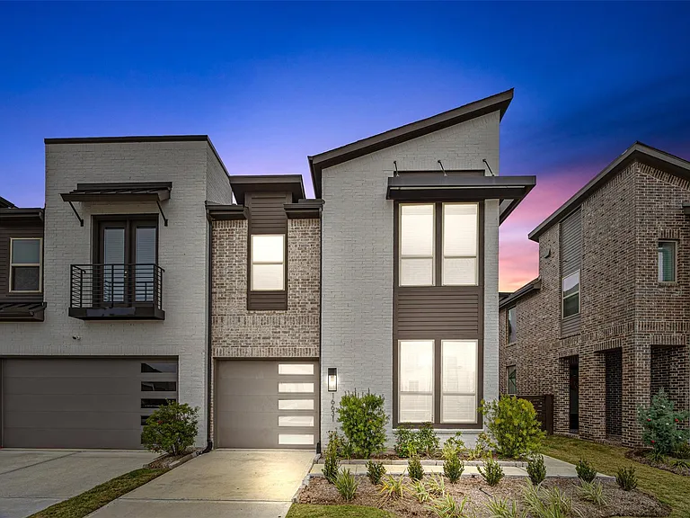 16631 Lake Austin St — Photo 1