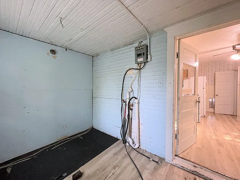 119 W 13th Ave — Photo 13