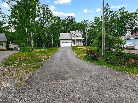 3rd image of 216 Saylers Creek Rd