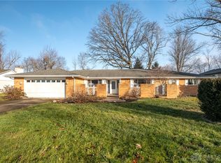 3558 Old Oaks Dr, Dayton, OH 45431