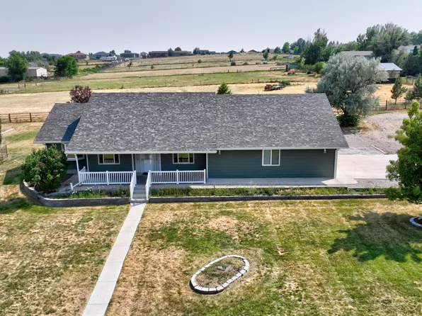 1406 Kluver Rd, Gillette, WY 82716