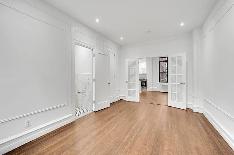 347 West 55th Street — Photo 3