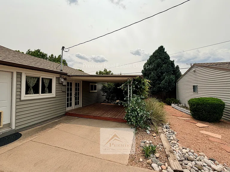 2140 Robin Dr — Photo 22