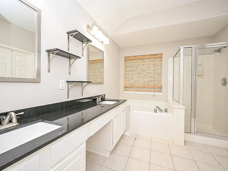 12138 Havenmist Dr — Photo 15