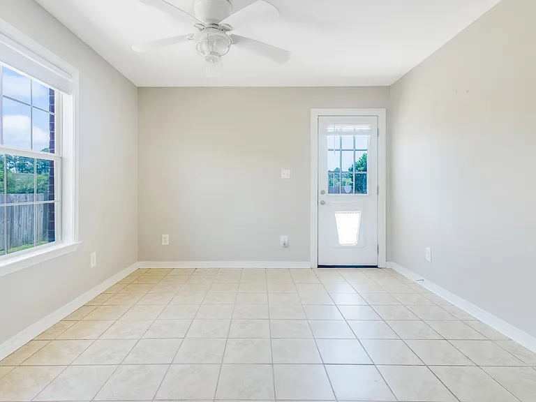 2104 Frontera St — Photo 26