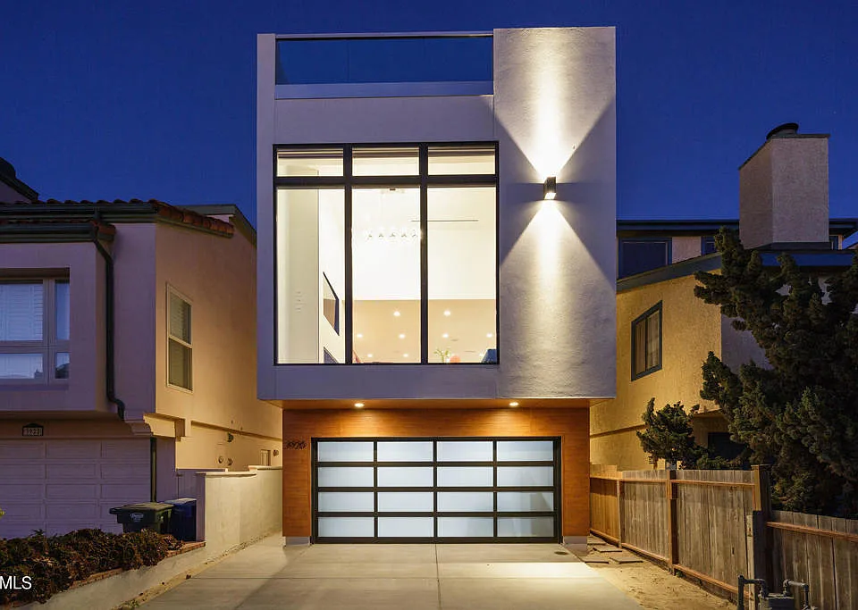 3920 Ocean Dr