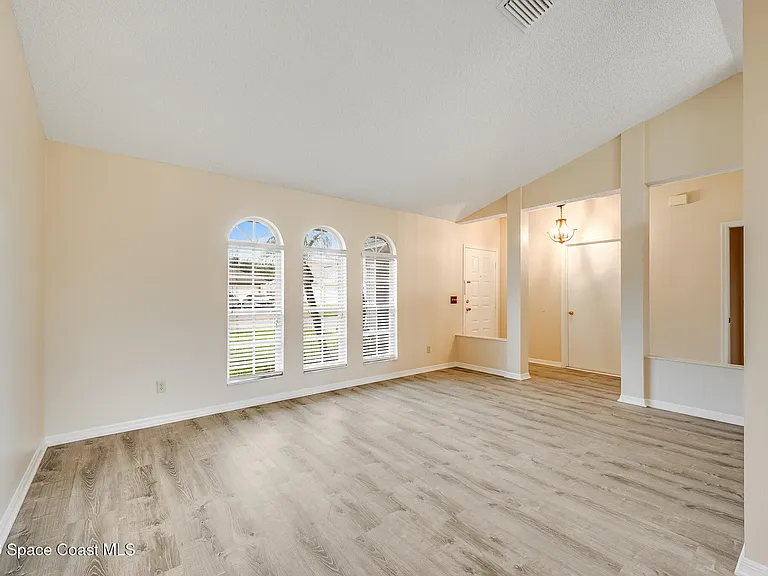 2540 Wild Wood Dr — Photo 7