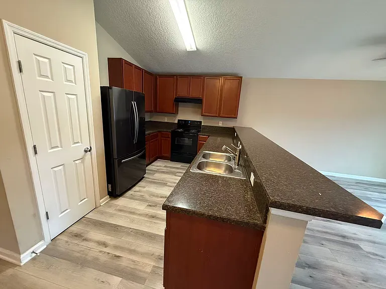 76674 Timbercreek Blvd — Photo 18