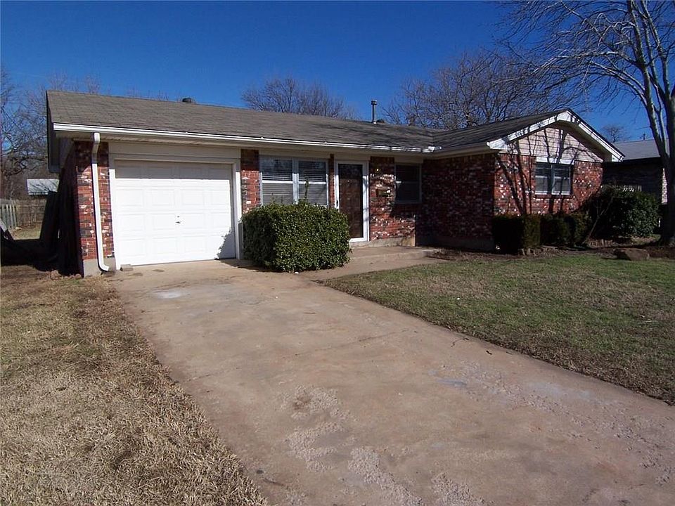 1st image of 1211 Columbia Ct