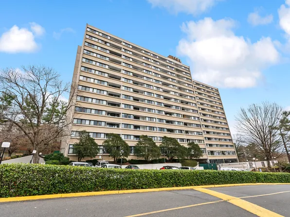 5911 Edsall Rd, Alexandria, VA