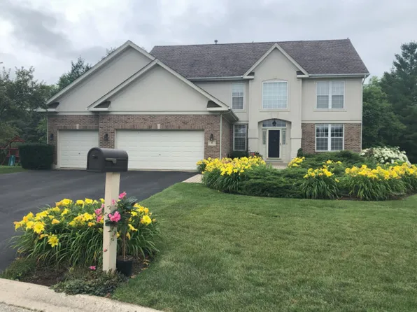 6 Wellesley Ct, Hawthorn Woods, IL 60047