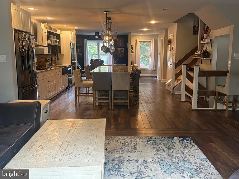 27 Main St — Photo 5