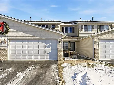 943 Serenity Cir — Photo 1