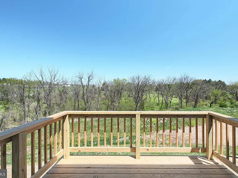 7882 Briarwood Dr — Photo 18
