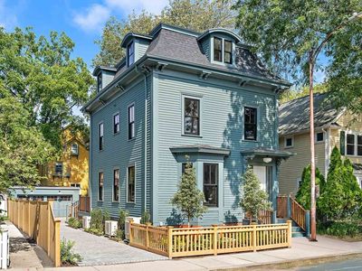 67 Inman St, Cambridge, MA, 02139