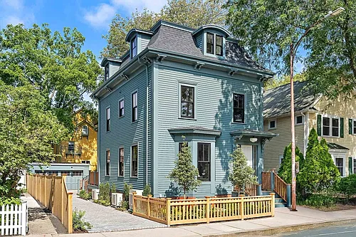 67 Inman St Photo 1