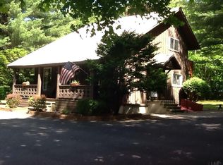 118 Saint Thomas Ln, Mayfield, NY 12117