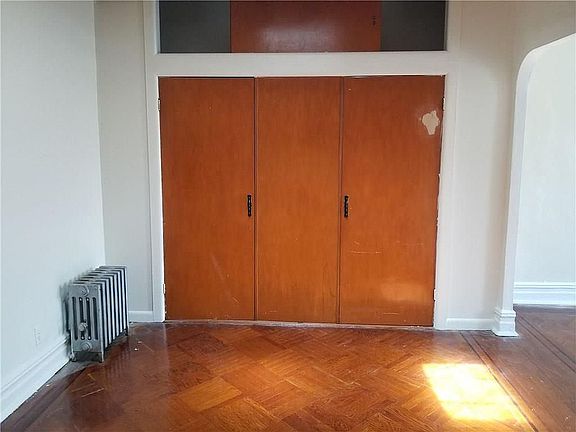 5th image of 5006 Avenue