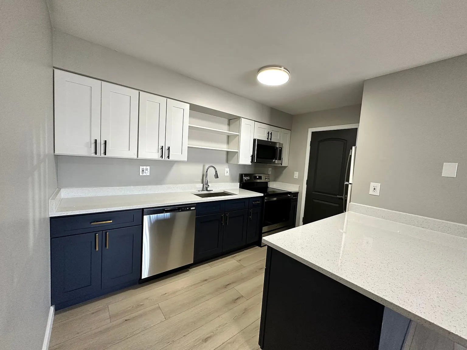 Breckenridge Rockford Apartments — Photo 3