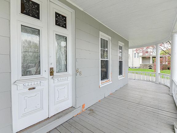 2nd image of 68 Hudson Ave #2