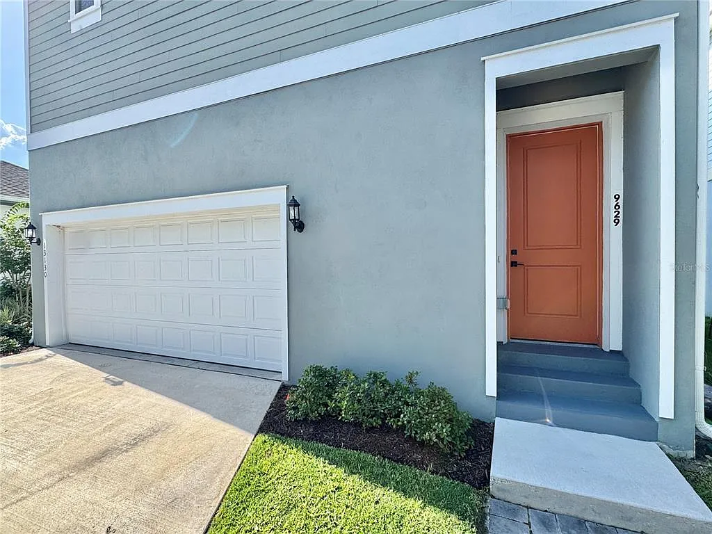 1 bed, 1.0 bath, 860 sqft, $2,100 — Photo 2