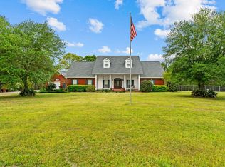 65 Foster Rd, Sumrall, MS 39482