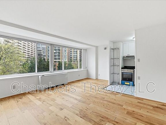 4th image of 1210 N Taft St APT 709