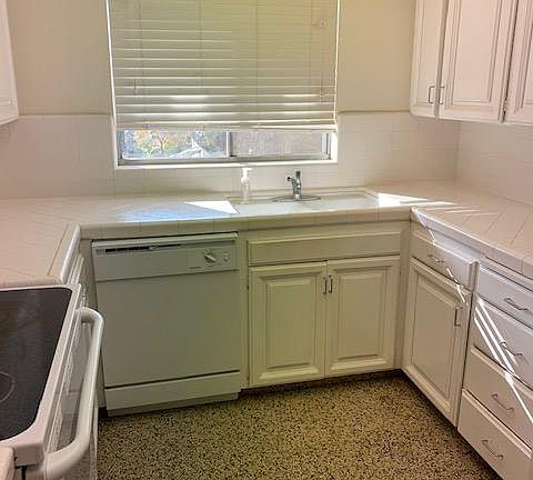 4th image of 5180 N Wishon Ave APT 202
