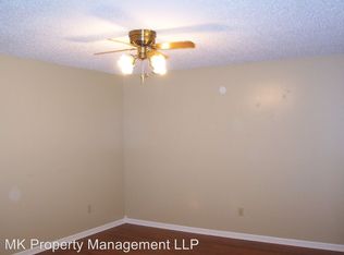 210 Spruce St, Wamego, KS 66547