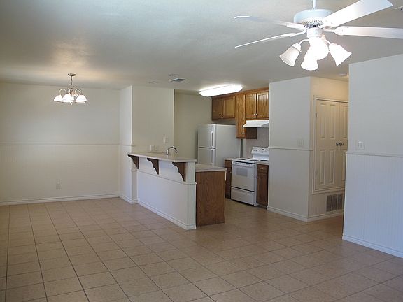 2nd image of 708A Parkway Dr