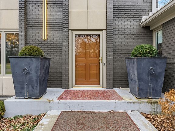 4th image of 9025 Kirkham Ct