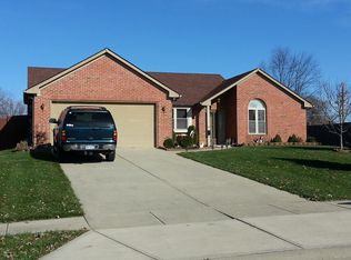 420 Meadowlark Dr, Whiteland, IN